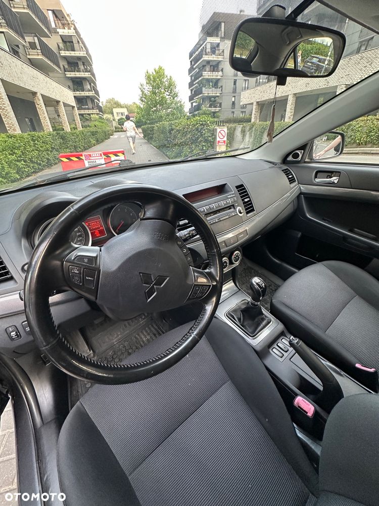 Mitsubishi Lancer 1.8 Intense - 10