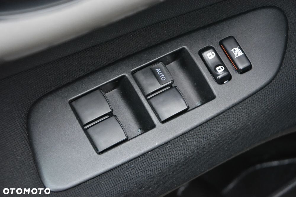 Toyota Auris 1.4 VVT-i - 23