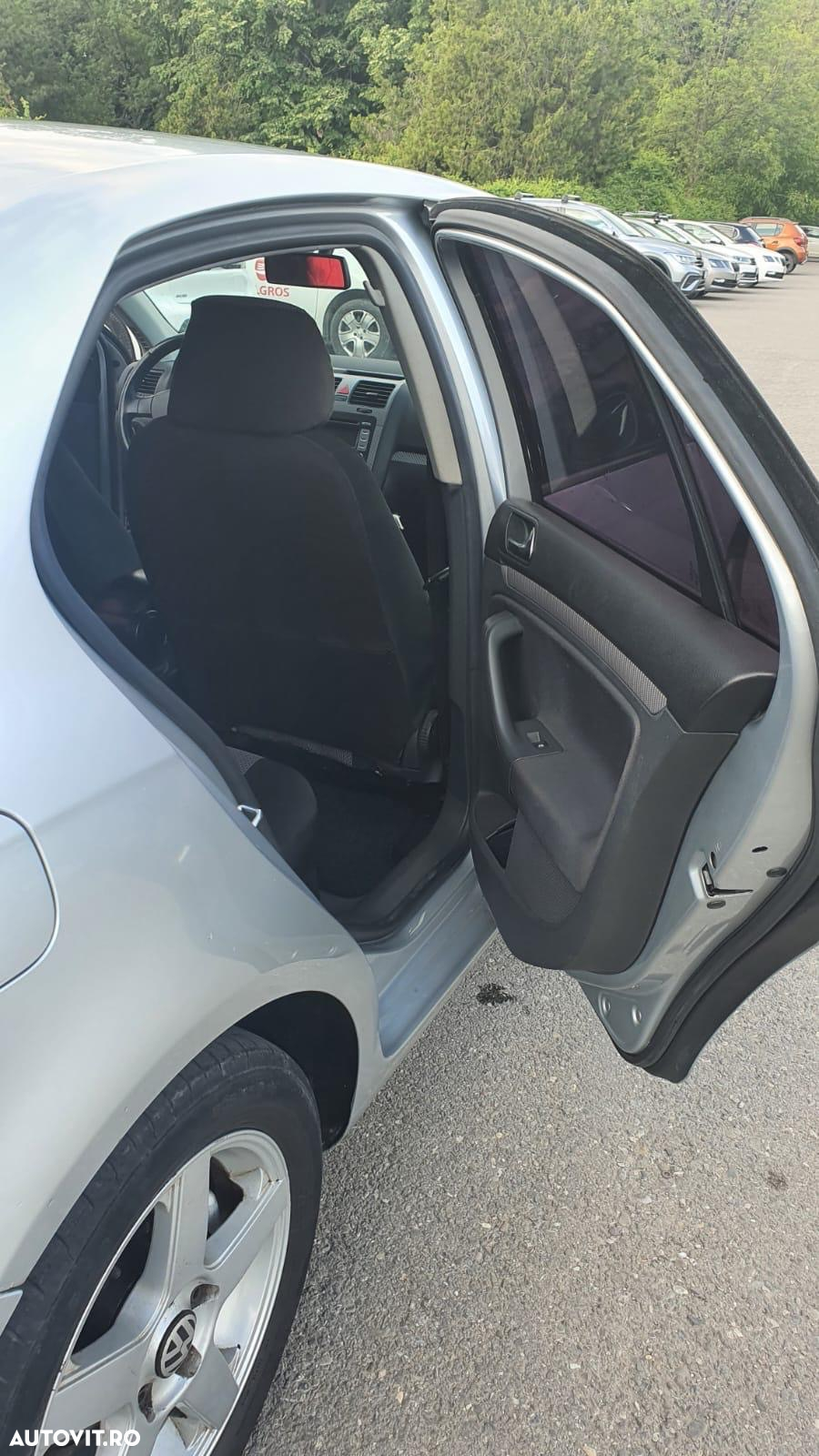 Volkswagen Jetta 1.6 Comfortline - 10