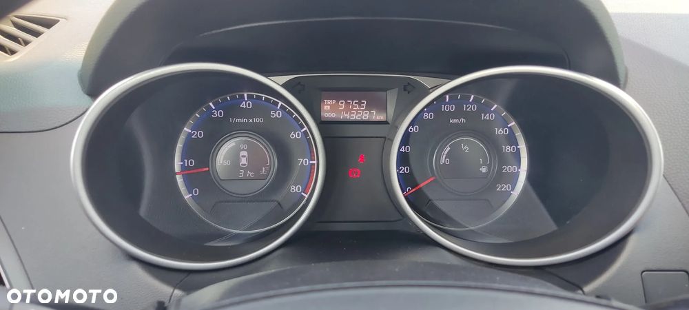Hyundai ix35 blue 1.6 2WD Finale Gold - 13
