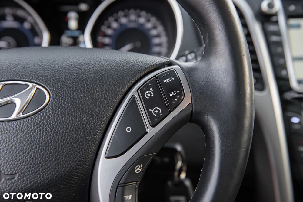 Hyundai i30 1.6 CRDi Automatik Trend - 26