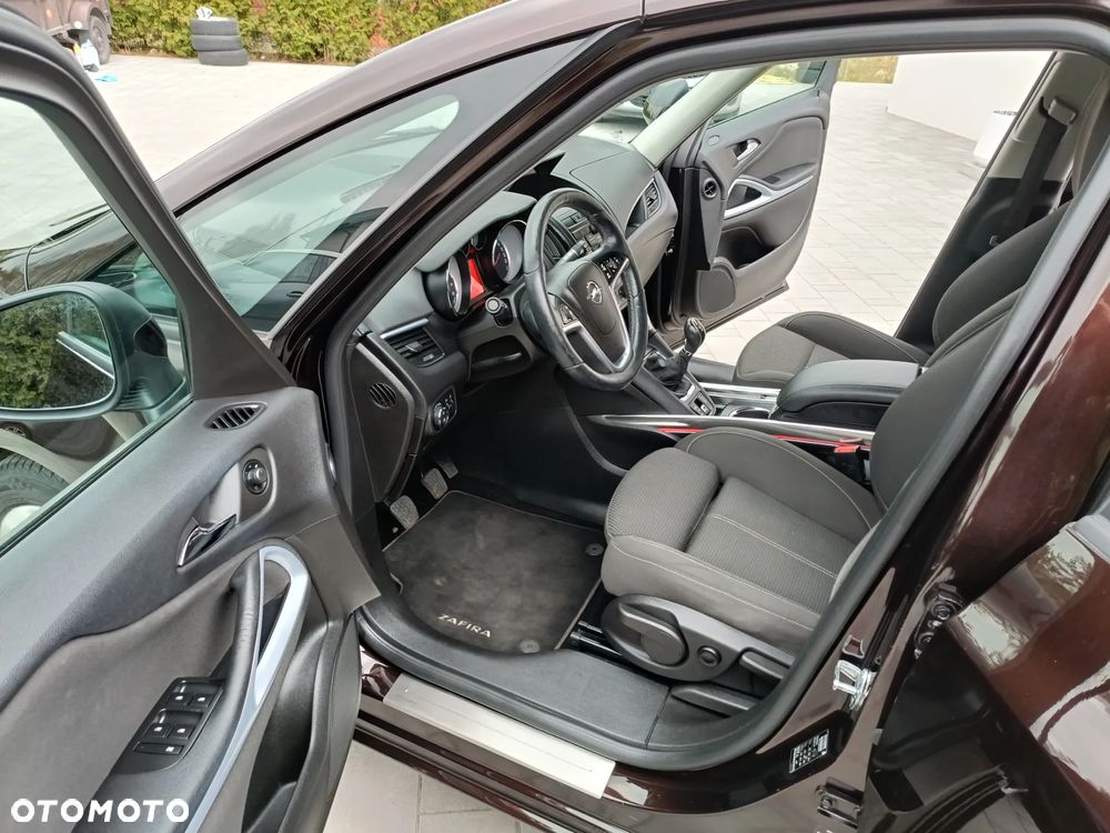 Opel Zafira - 17