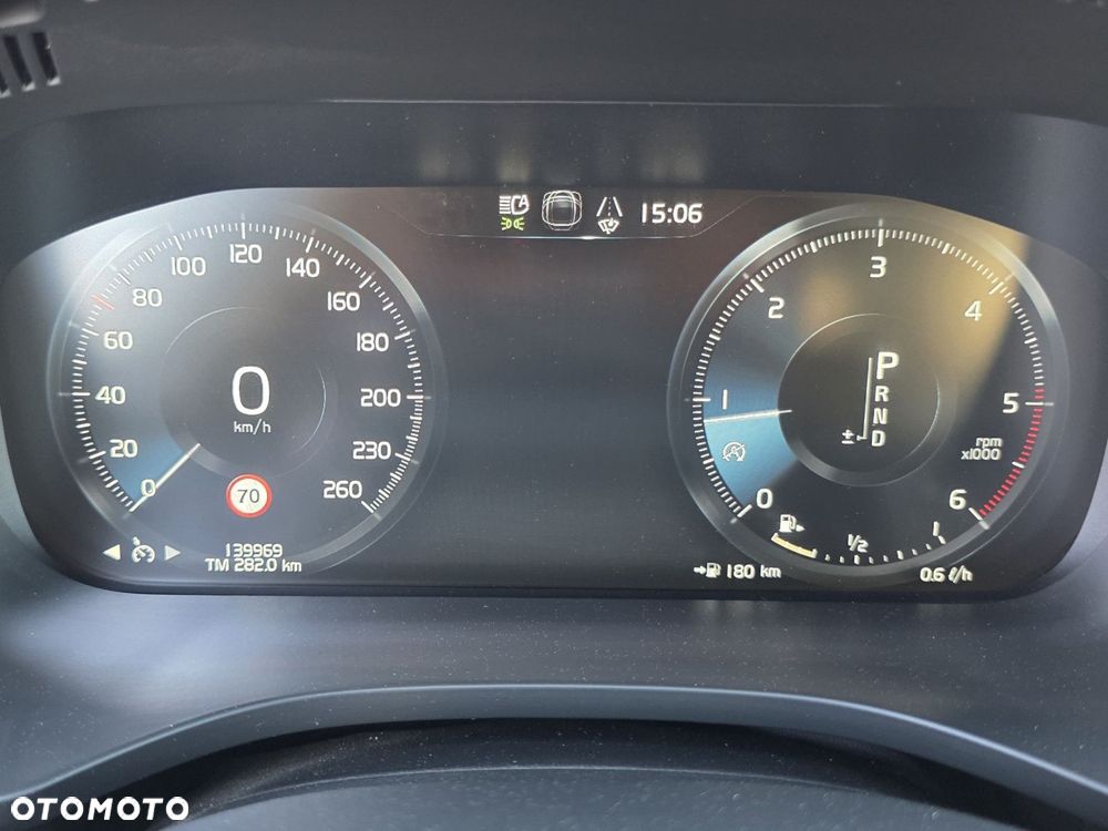 Volvo XC 60 - 21