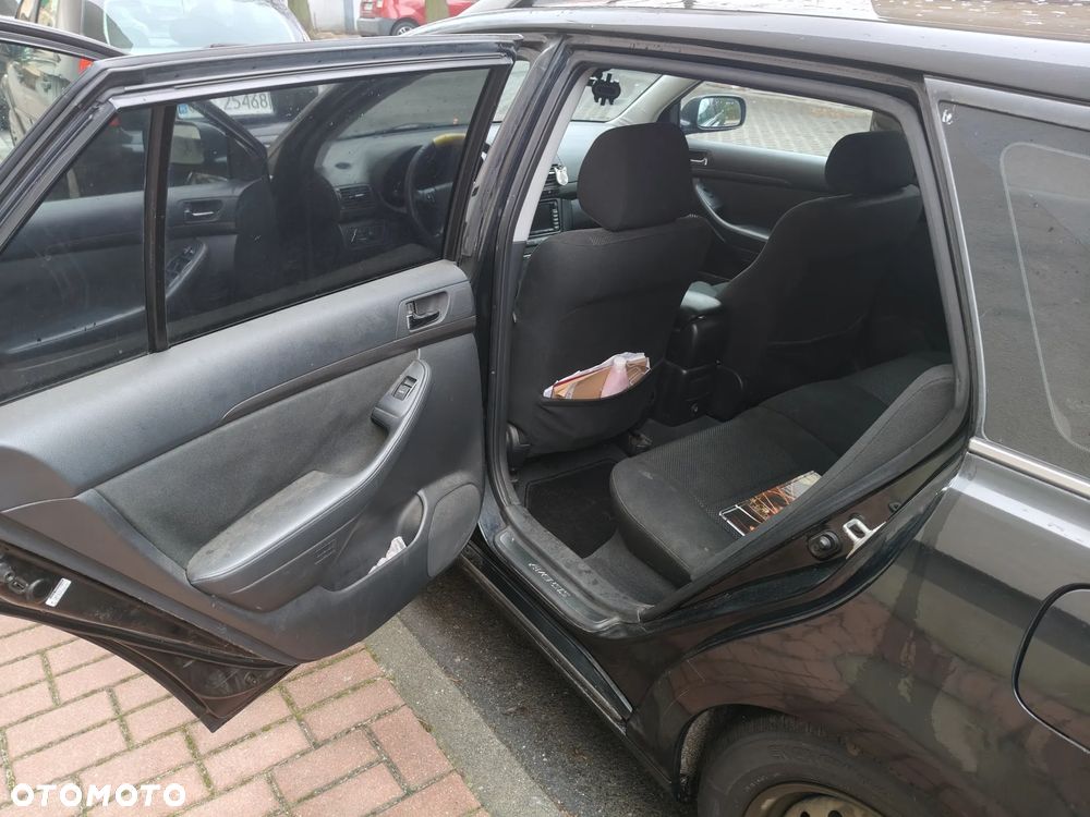Toyota Avensis 1.8 VVT-i Combi - 9