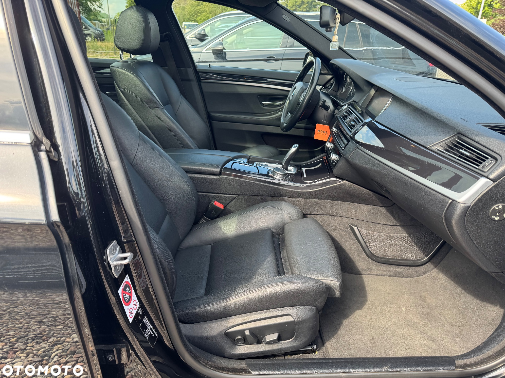BMW Seria 5 520d xDrive - 24