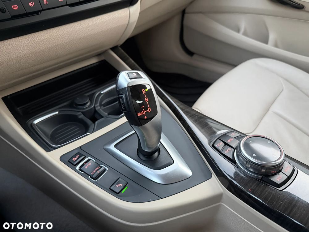 BMW Seria 1 - 24