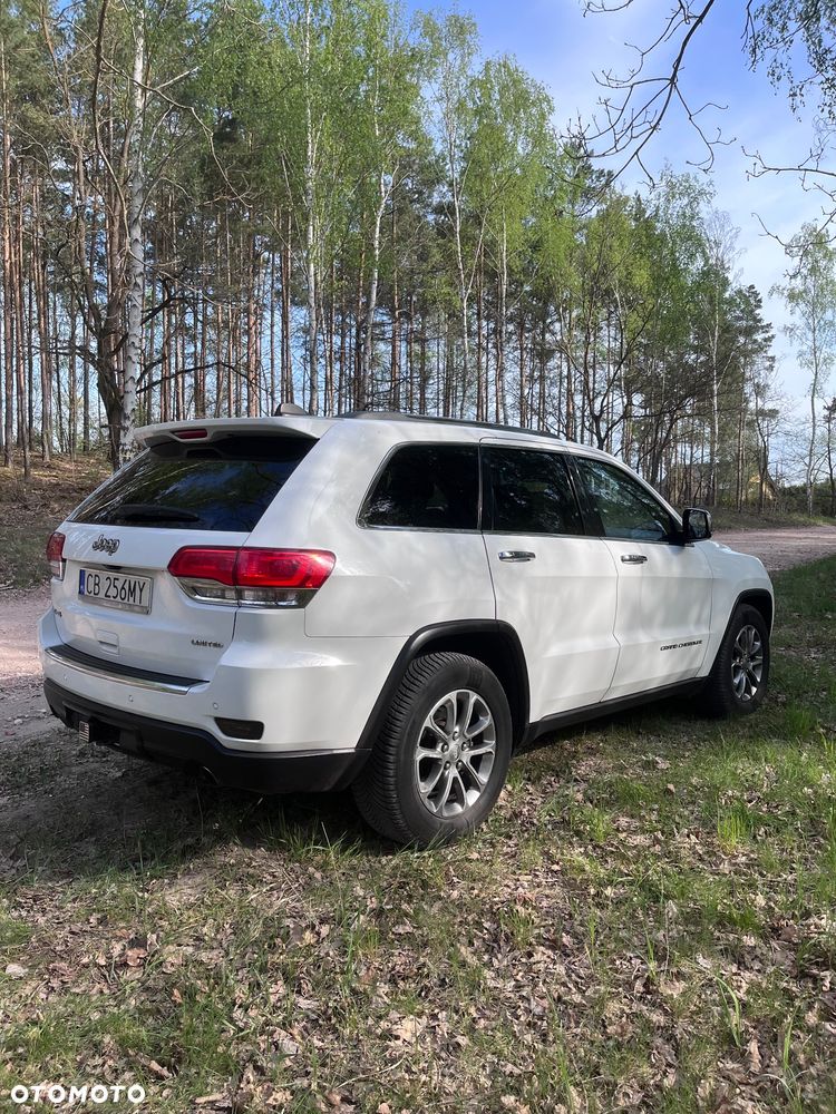Jeep Grand Cherokee - 27