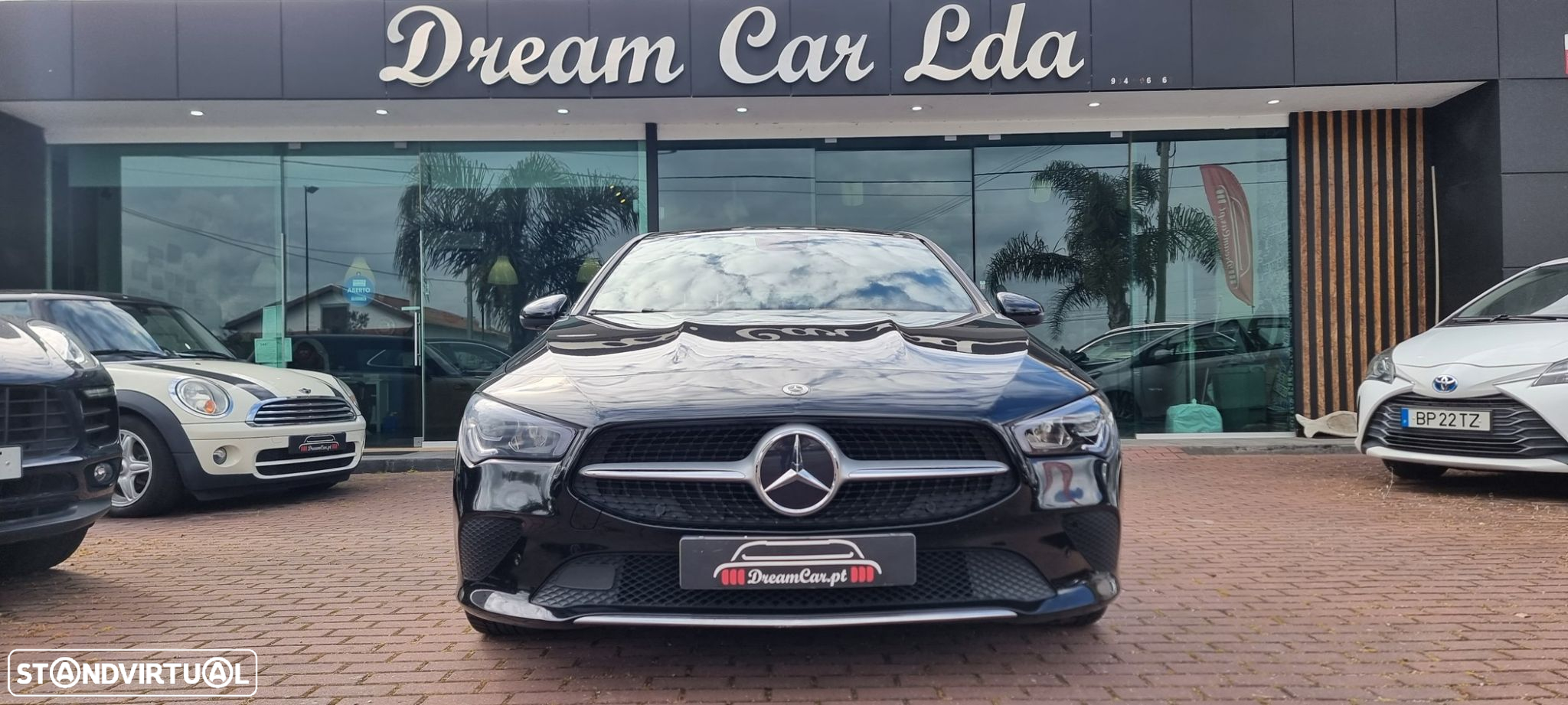 Mercedes-Benz CLA 180 - 4