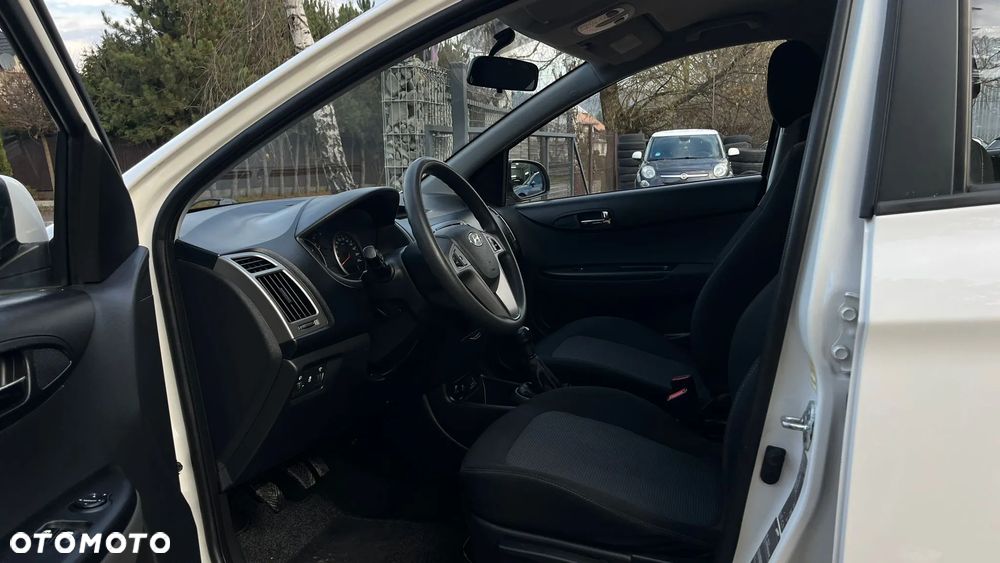 Hyundai i20 - 13