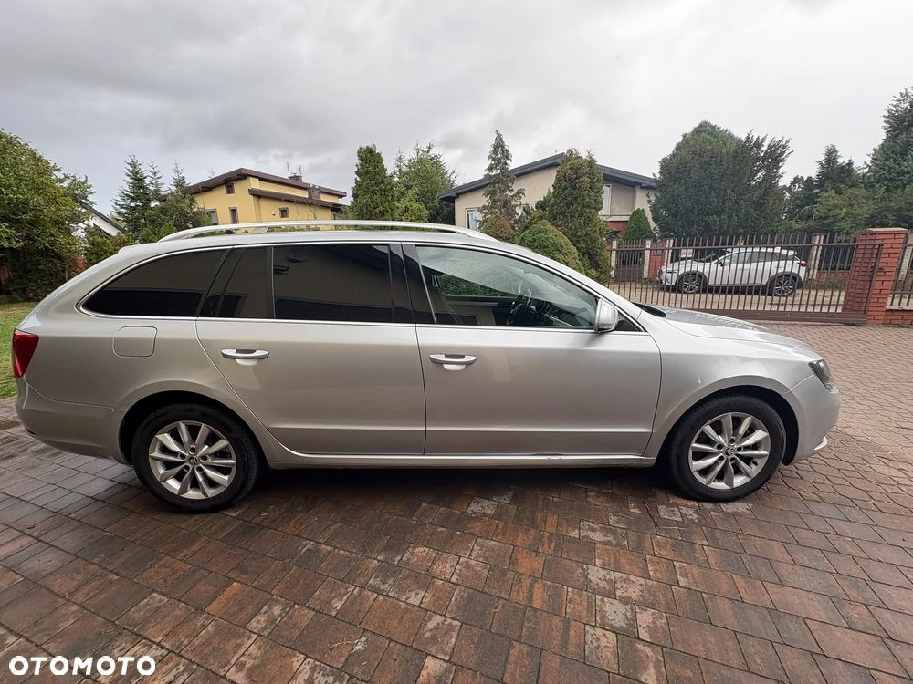 Skoda Superb 2.0 TDI Ambition - 4