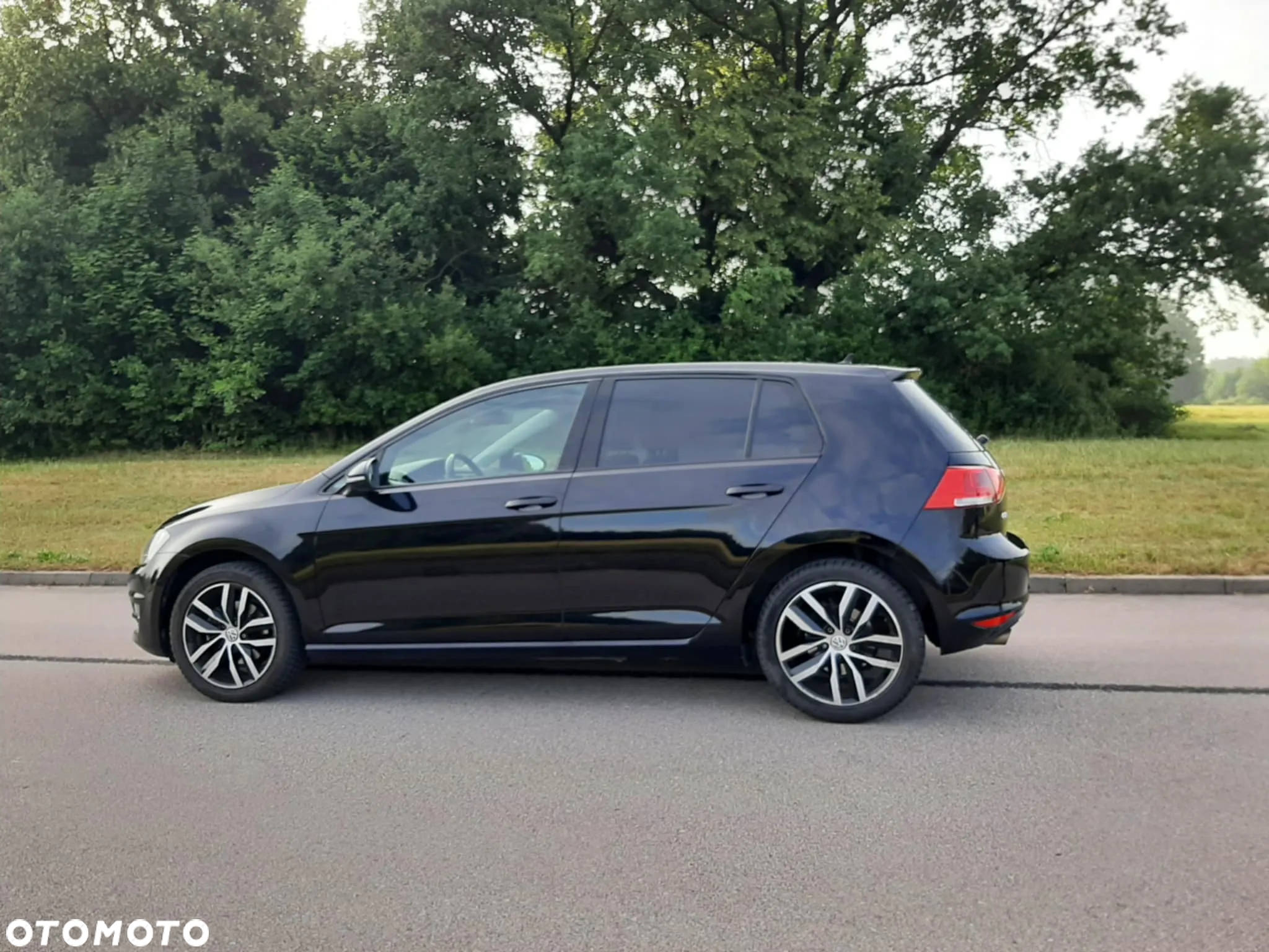 Volkswagen Golf - 2