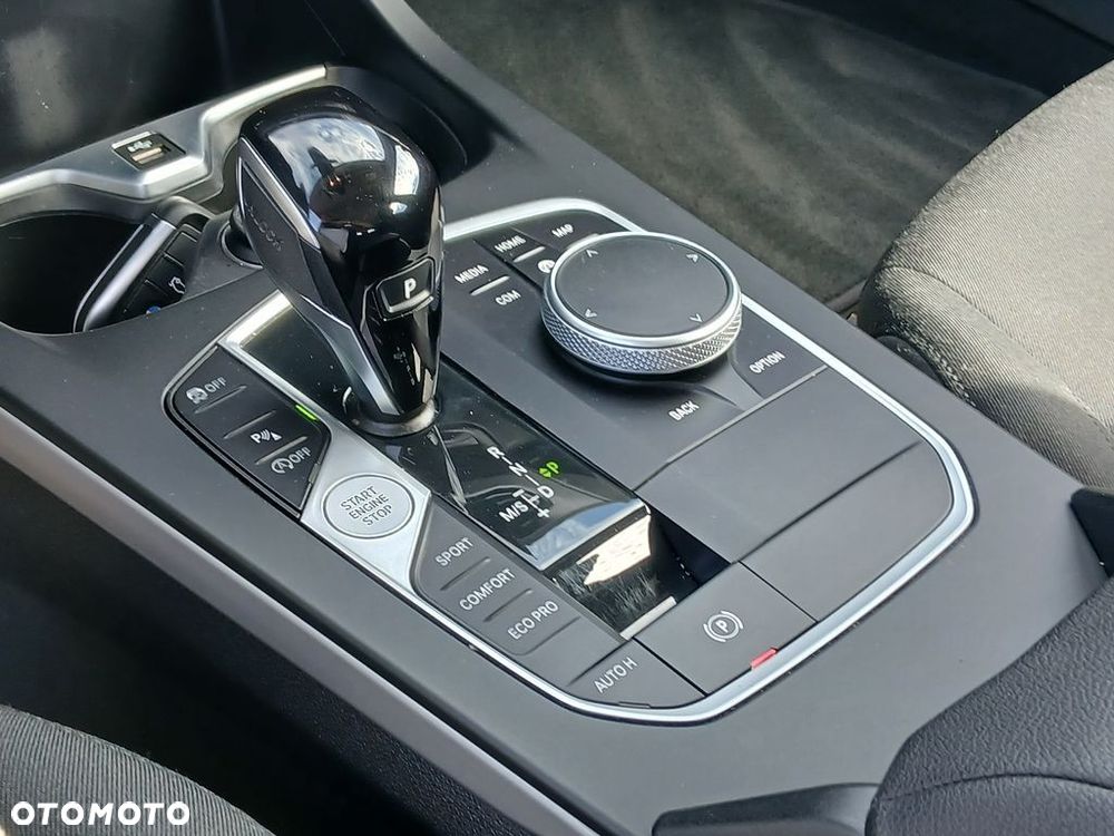 BMW Seria 1 118i - 17