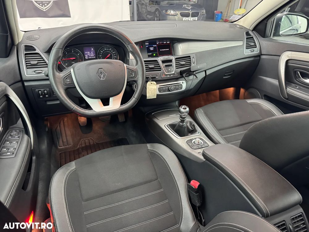 Renault Laguna ENERGY dCi 130 FAP Start-Stop Paris Business - 23