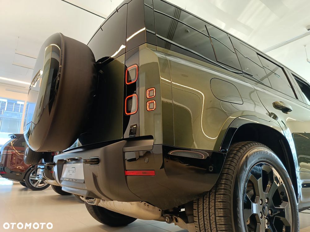 Land Rover Defender - 11