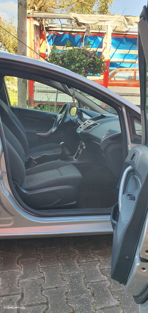 Ford Fiesta 1.6 TDCI Titanium - 5