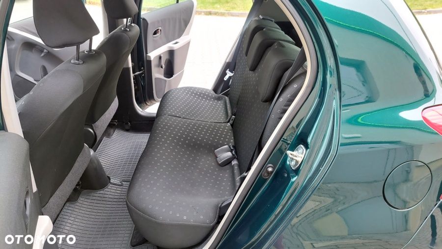 Toyota Yaris - 14