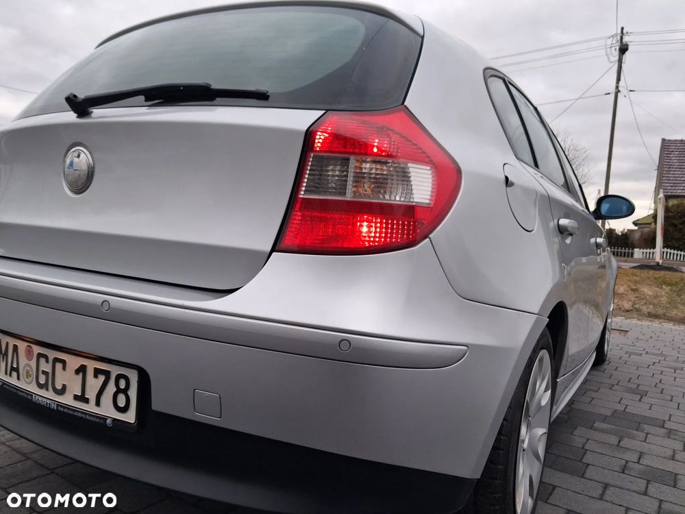 BMW Seria 1 118d - 24