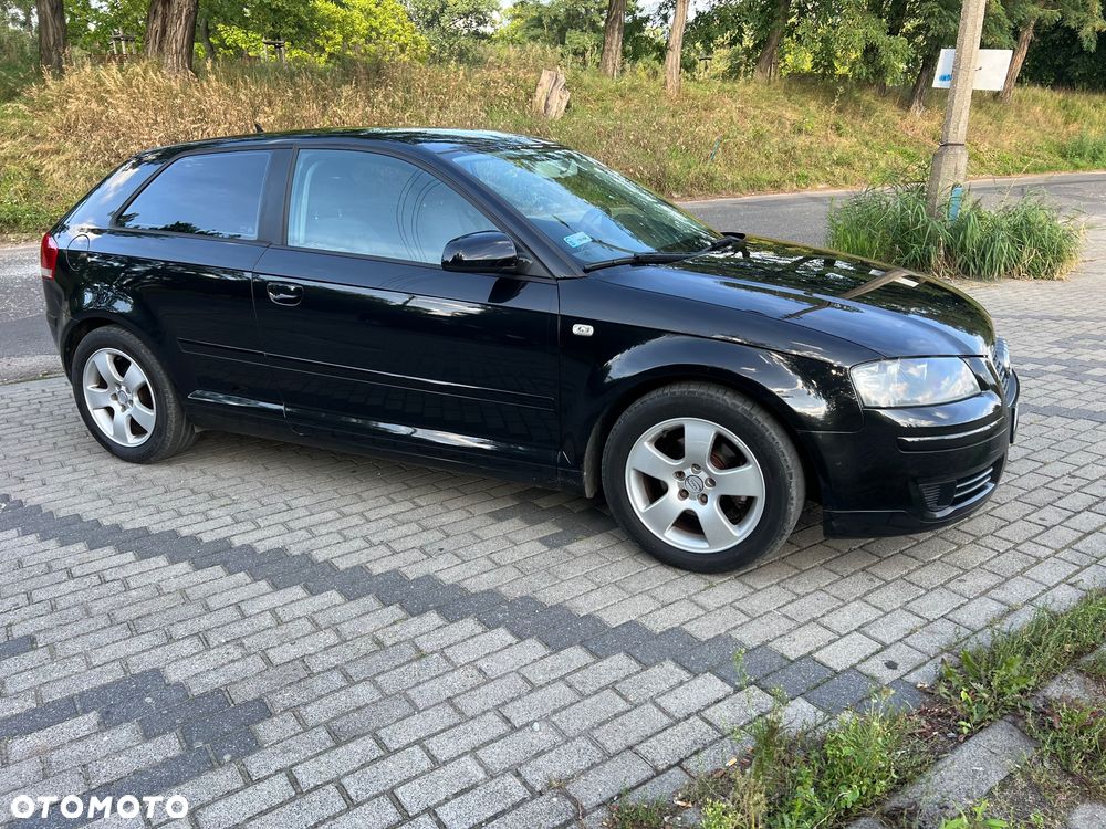 Audi A3 3-drzwiowe 1.6 FSI Ambition - 2