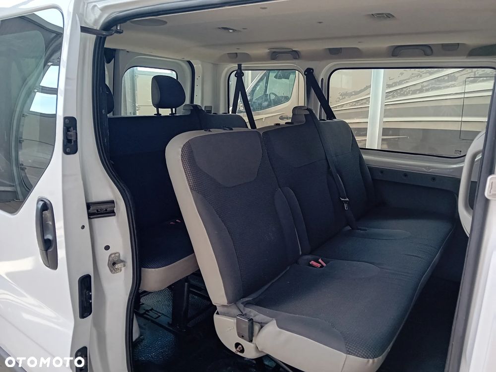 Opel Vivaro - 10