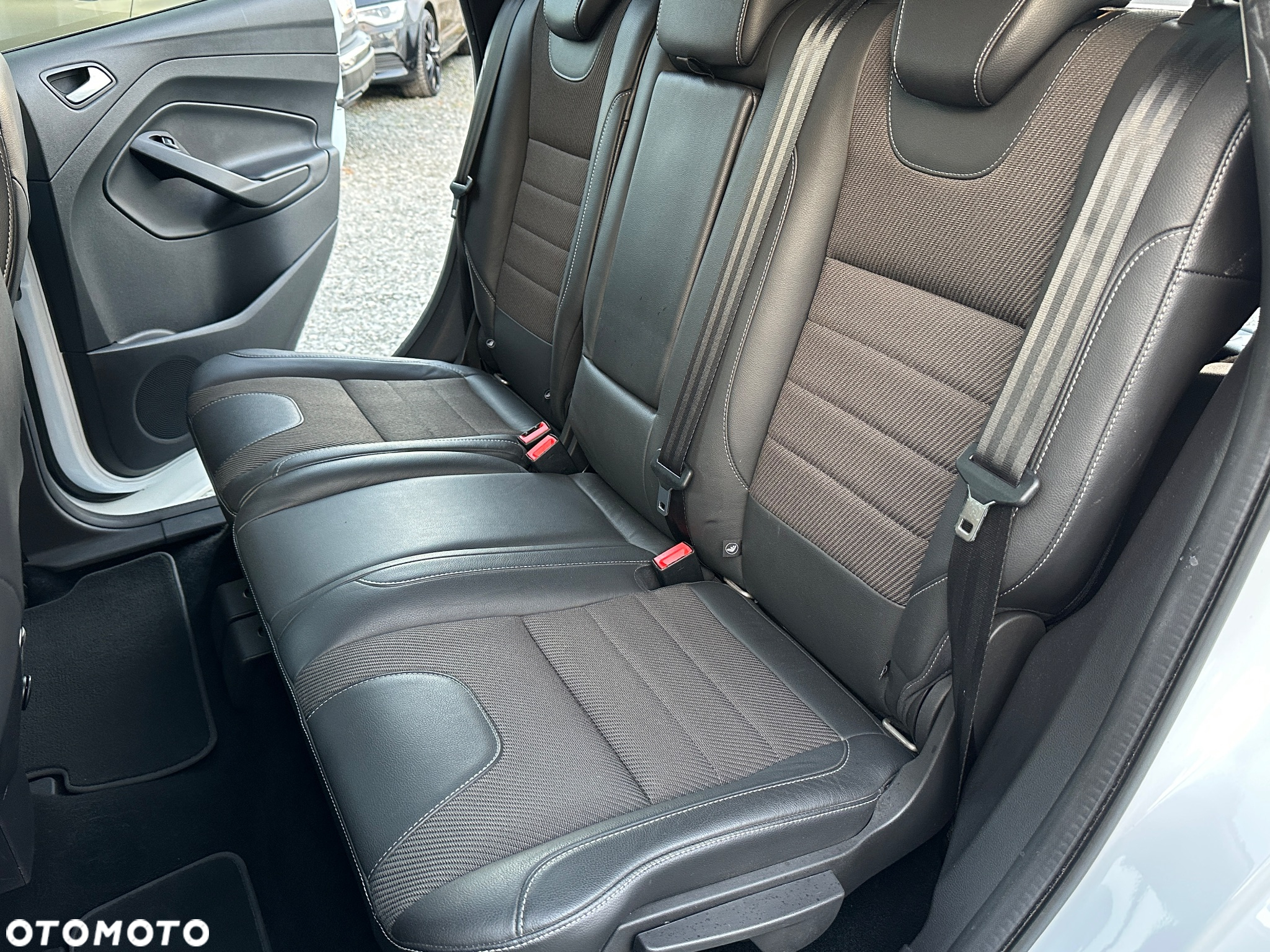 Ford Kuga 2.0 TDCi 2x4 Trend - 21