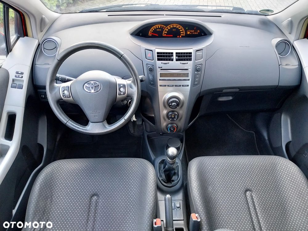 Toyota Yaris 1.0 Terra - 6