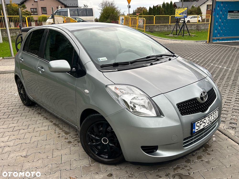 Toyota Yaris 1.3 VVT-i Cool - 4