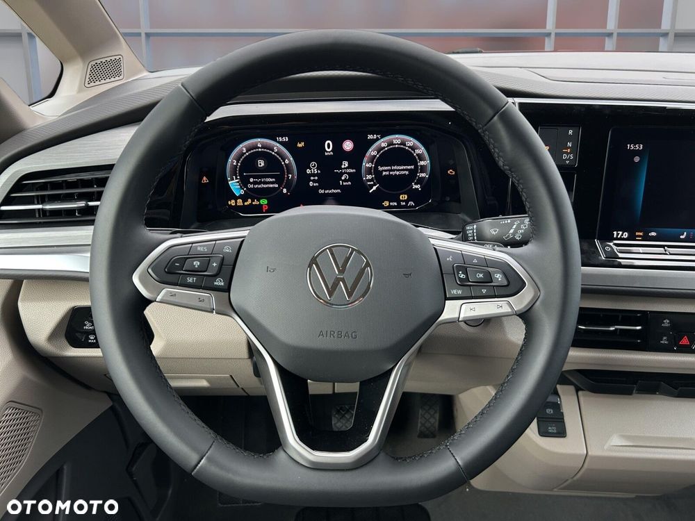 Volkswagen Multivan - 24