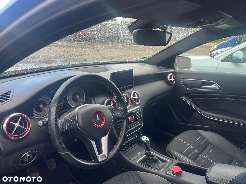 Mercedes-Benz Klasa A 180 (BlueEFFICIENCY) - 8