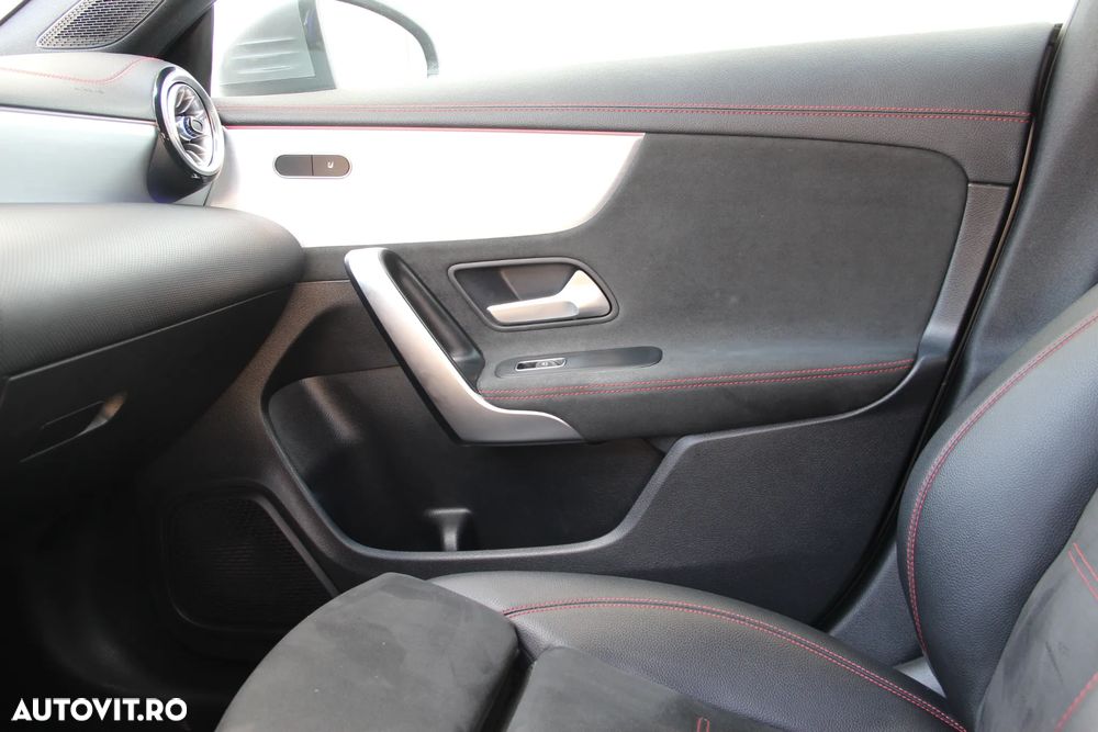 Mercedes-Benz CLA 200 - 32