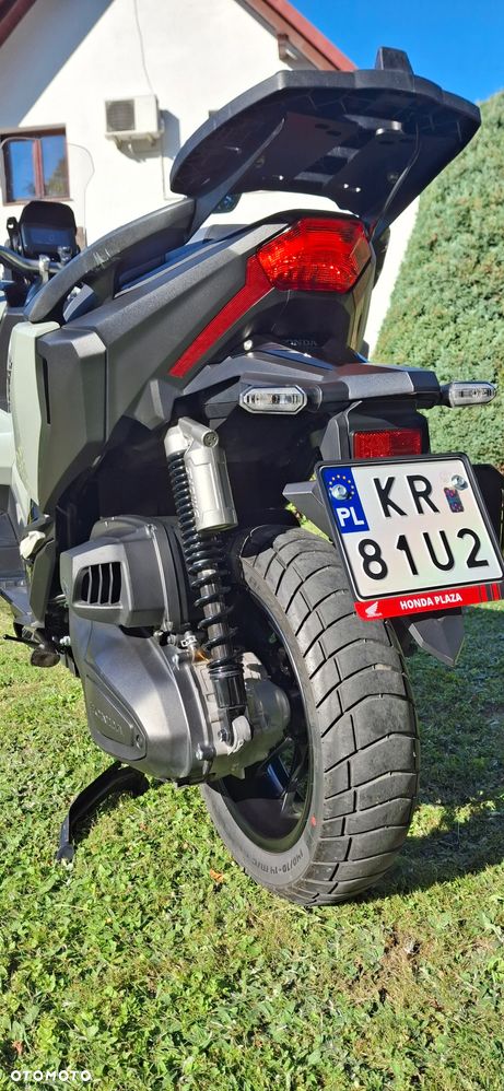 Honda ADV350 - 16