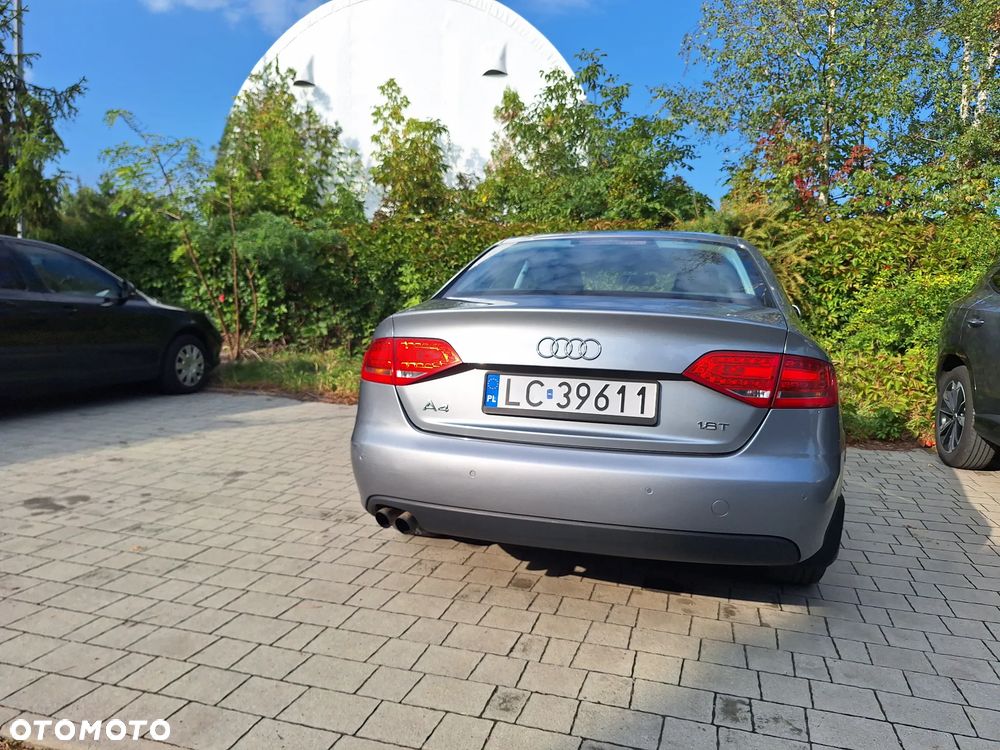 Audi A4 Limousine - 3