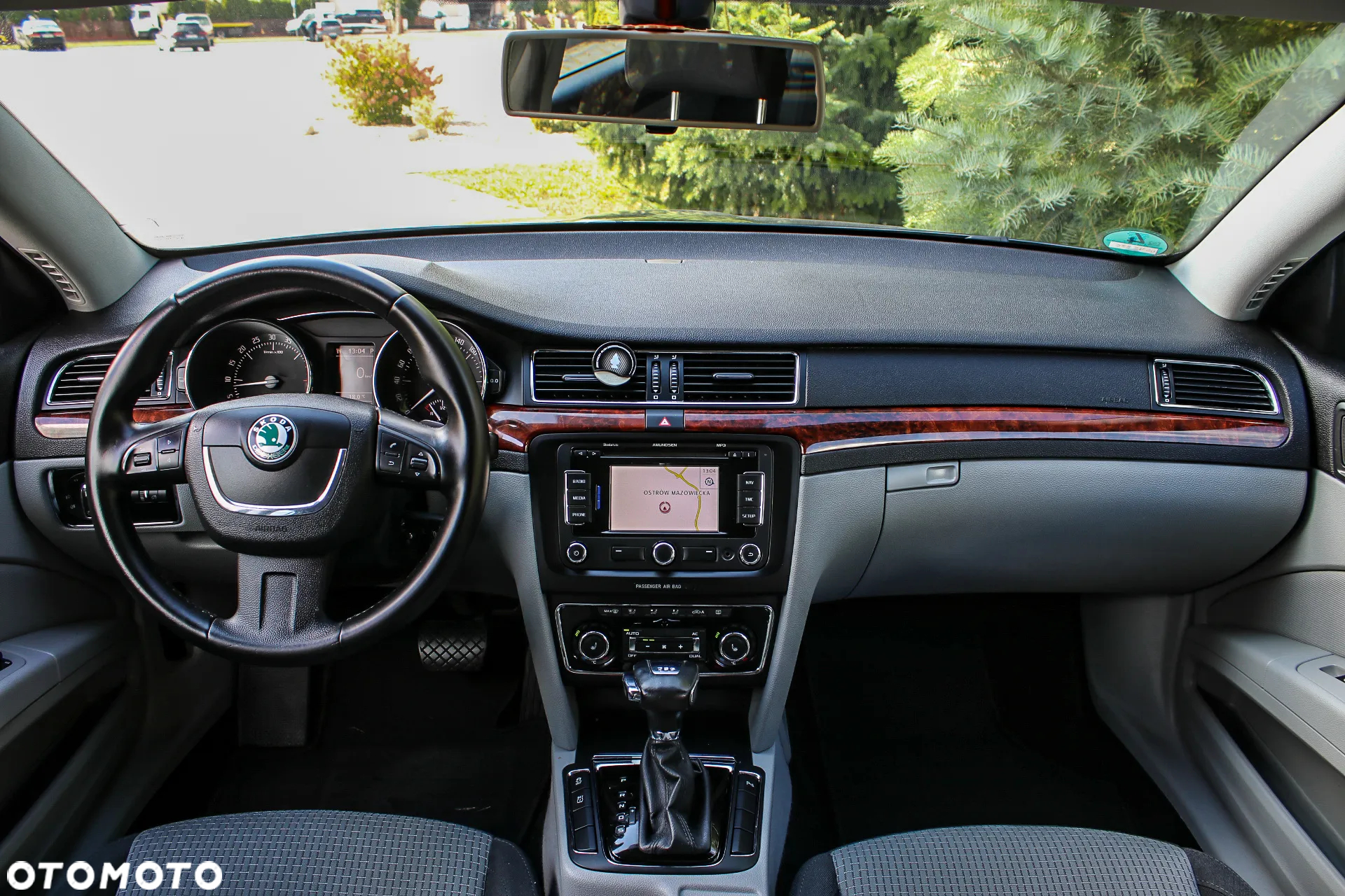 Skoda Superb 2.0 TDI DSG Exclusive - 17