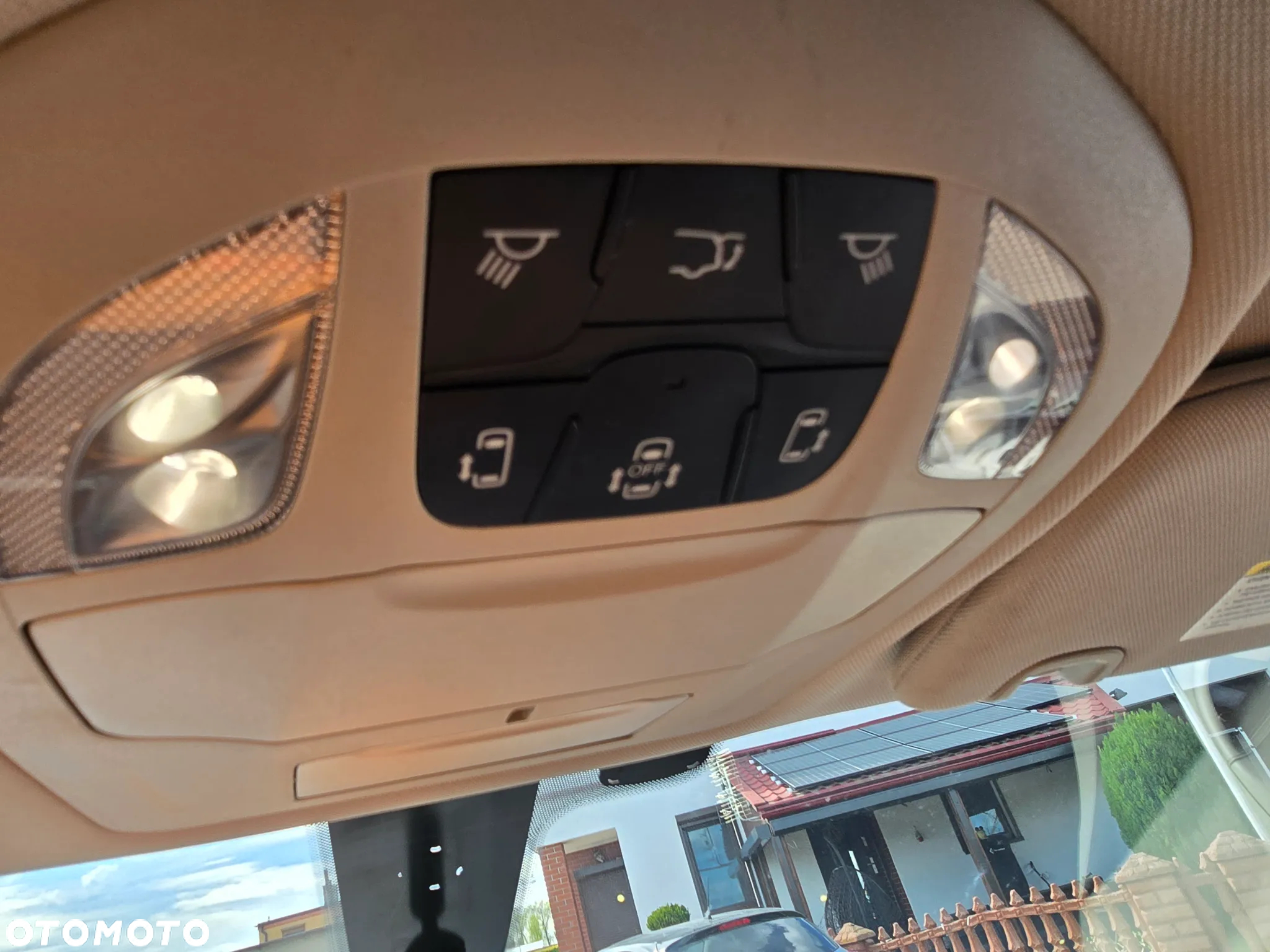 Chrysler Pacifica - 36