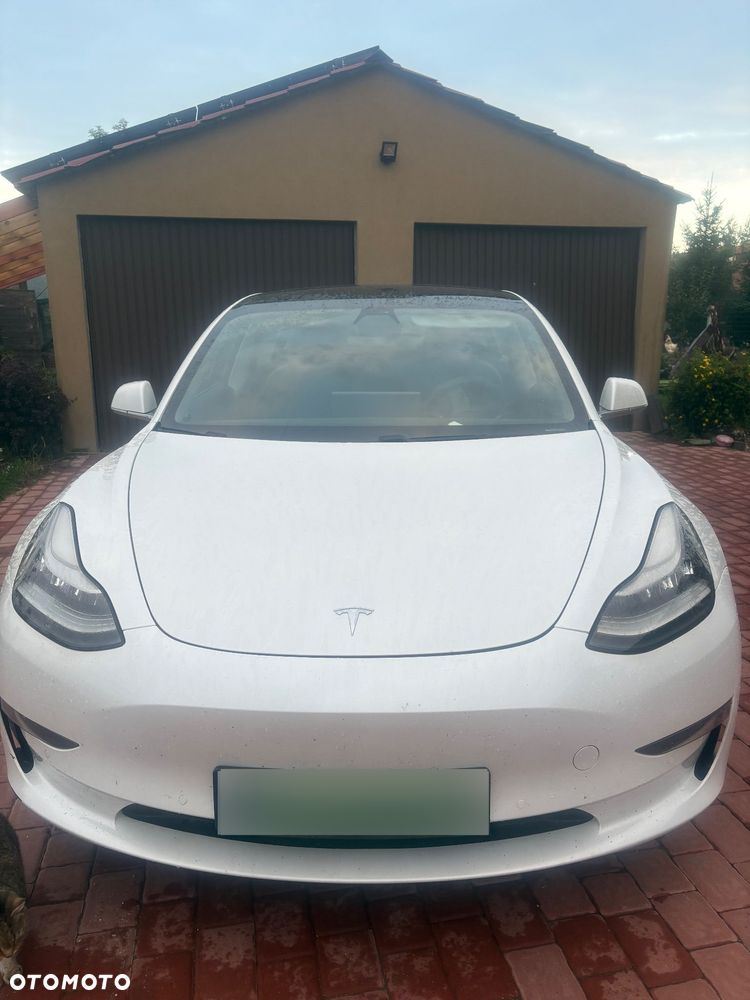 Tesla Model 3 - 9