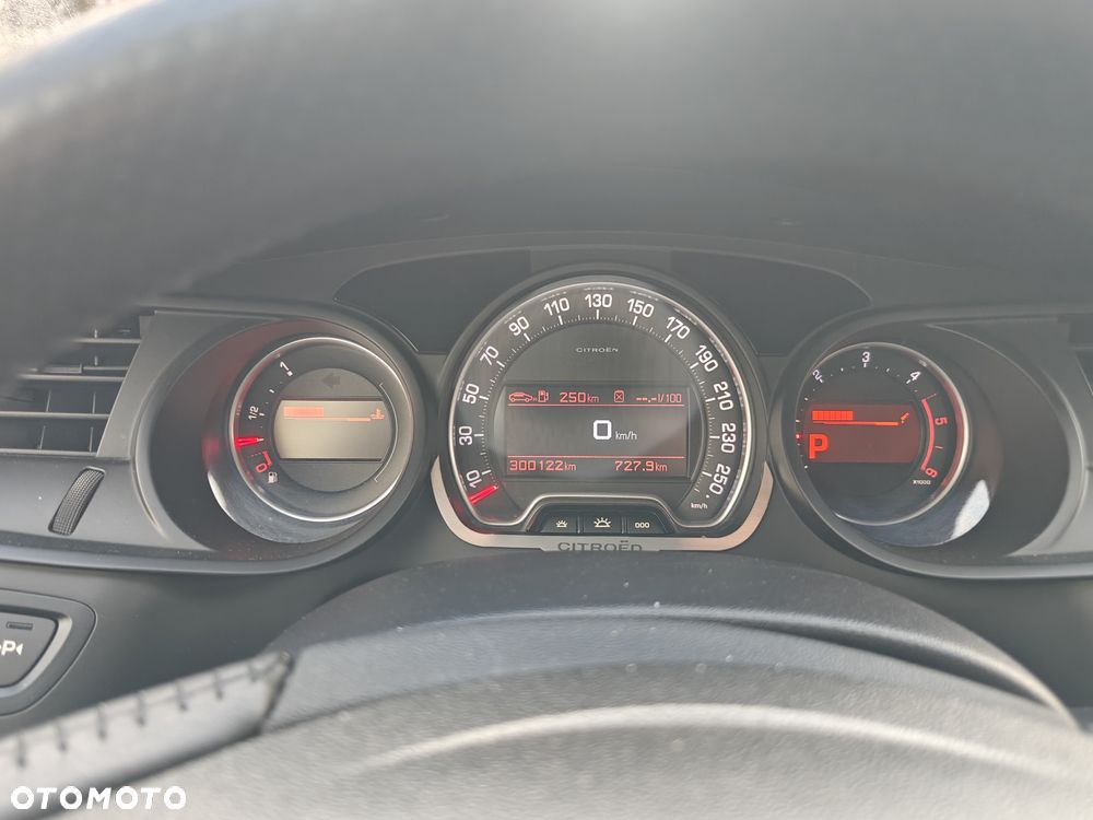 Citroën C5 3.0 HDi V6 Exclusive - 24