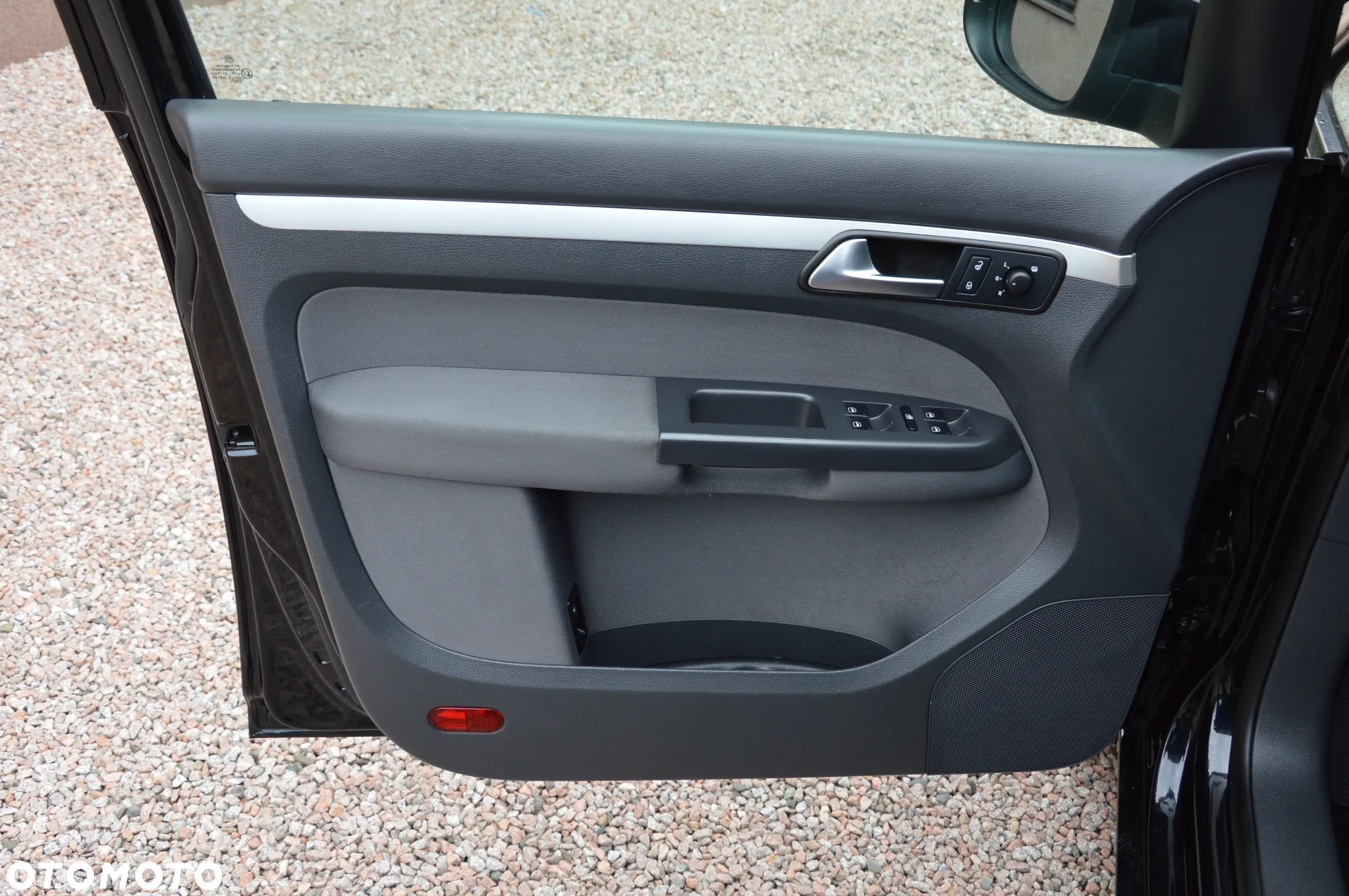 Volkswagen Touran - 24