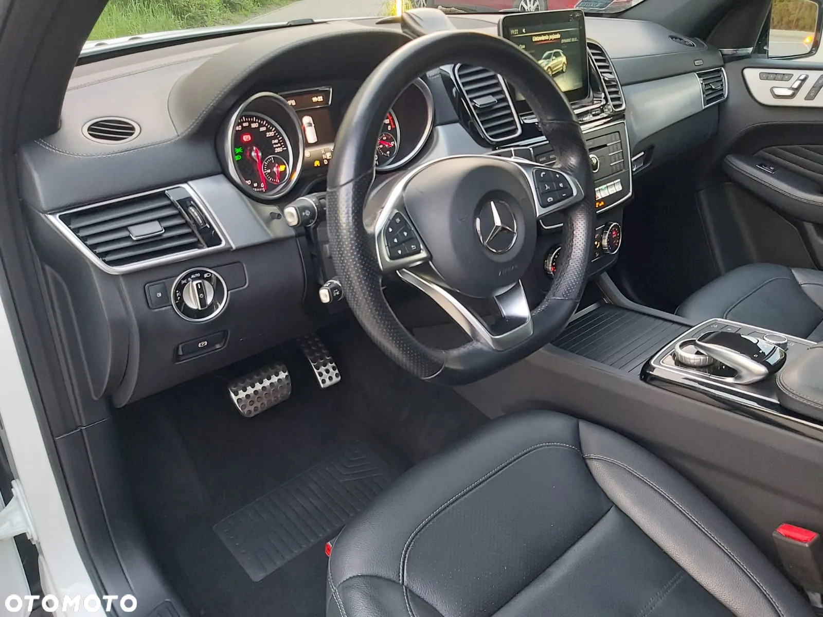 Mercedes-Benz GLE AMG 43 4-Matic - 12