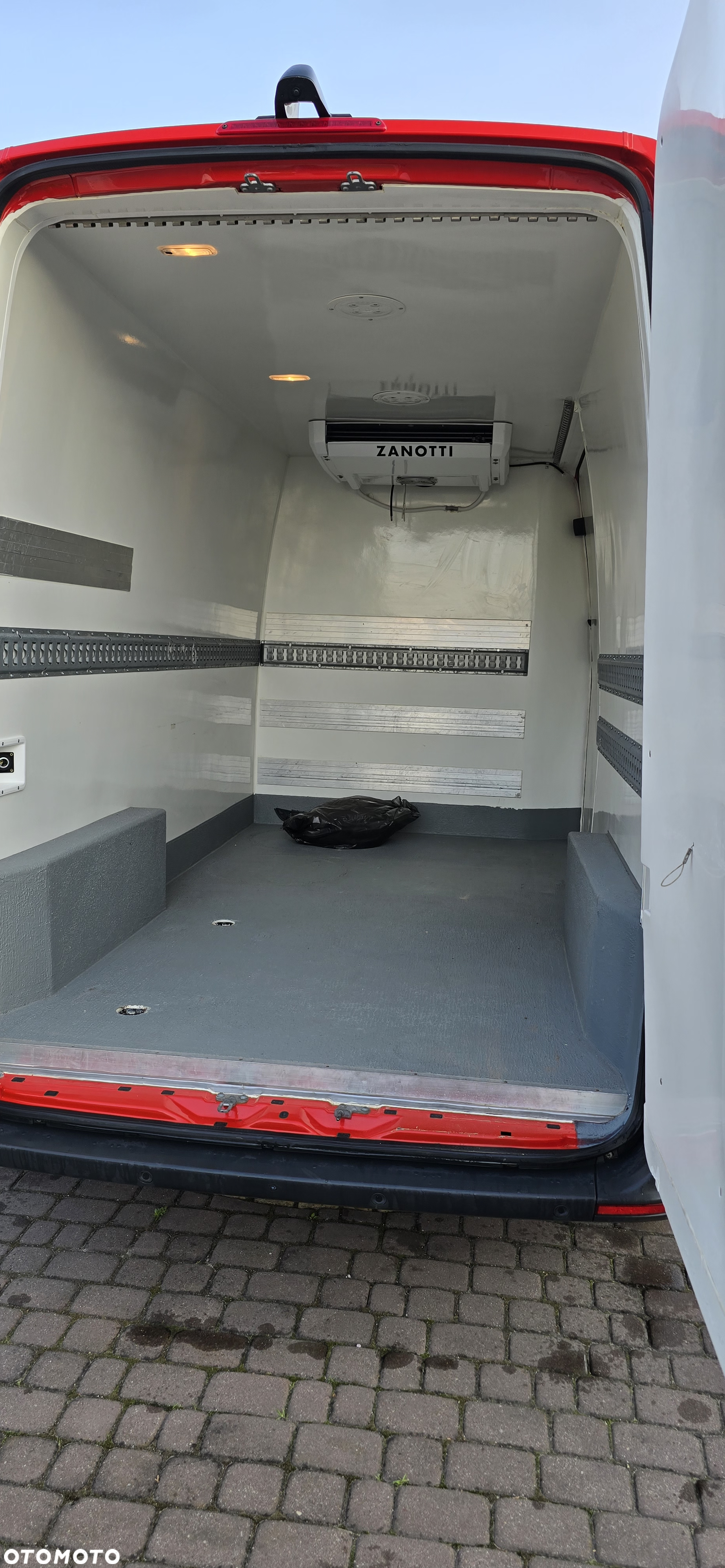 Mercedes-Benz Sprinter 315 - 8