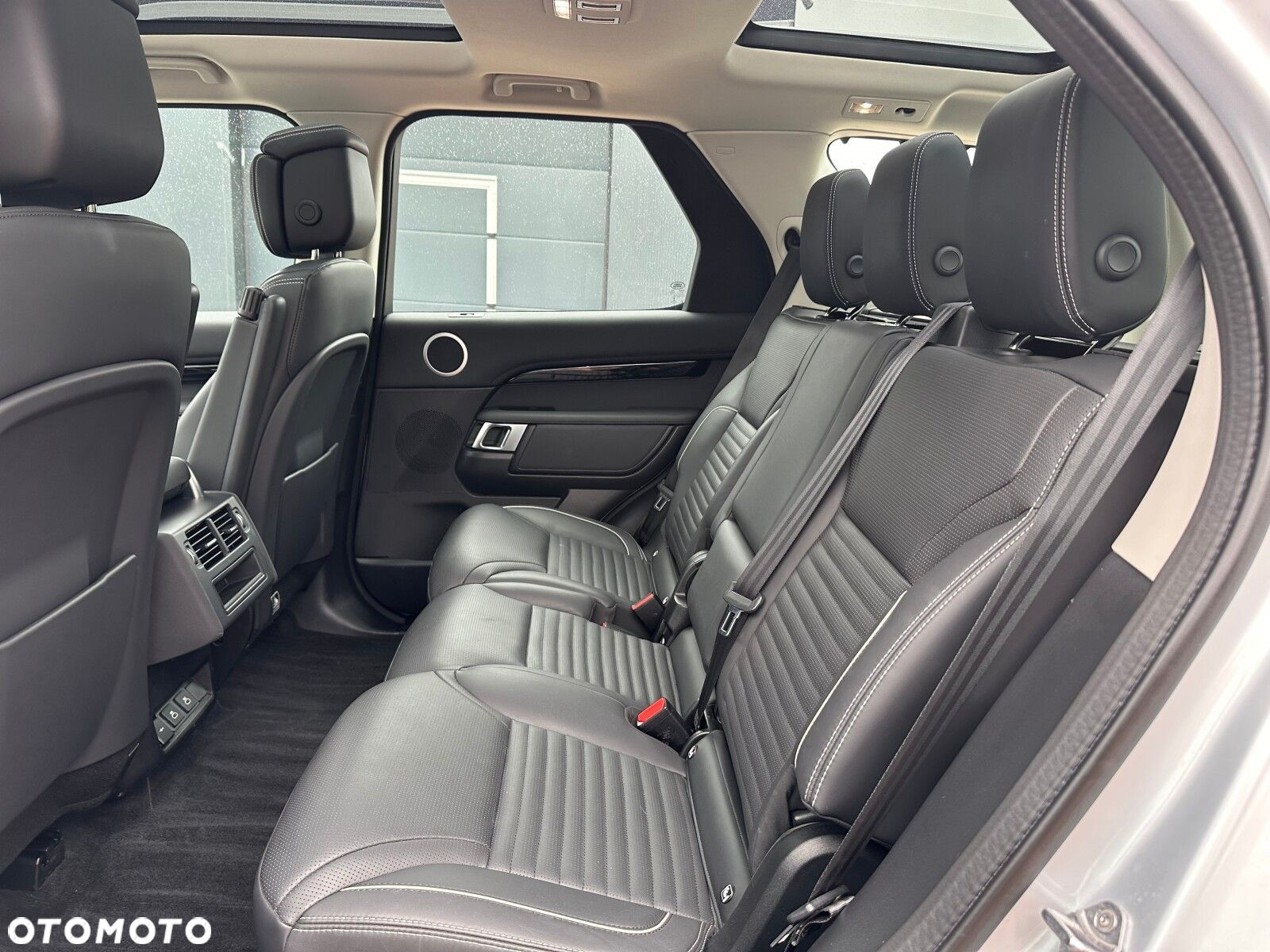 Land Rover Discovery - 36