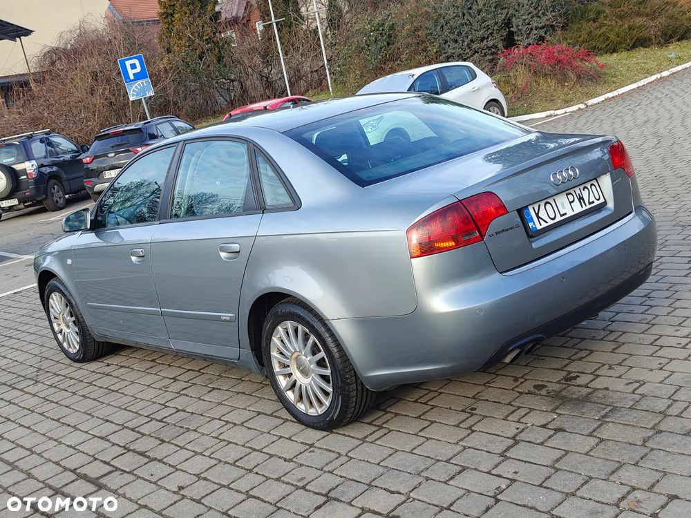 Audi A4 Limousine - 17