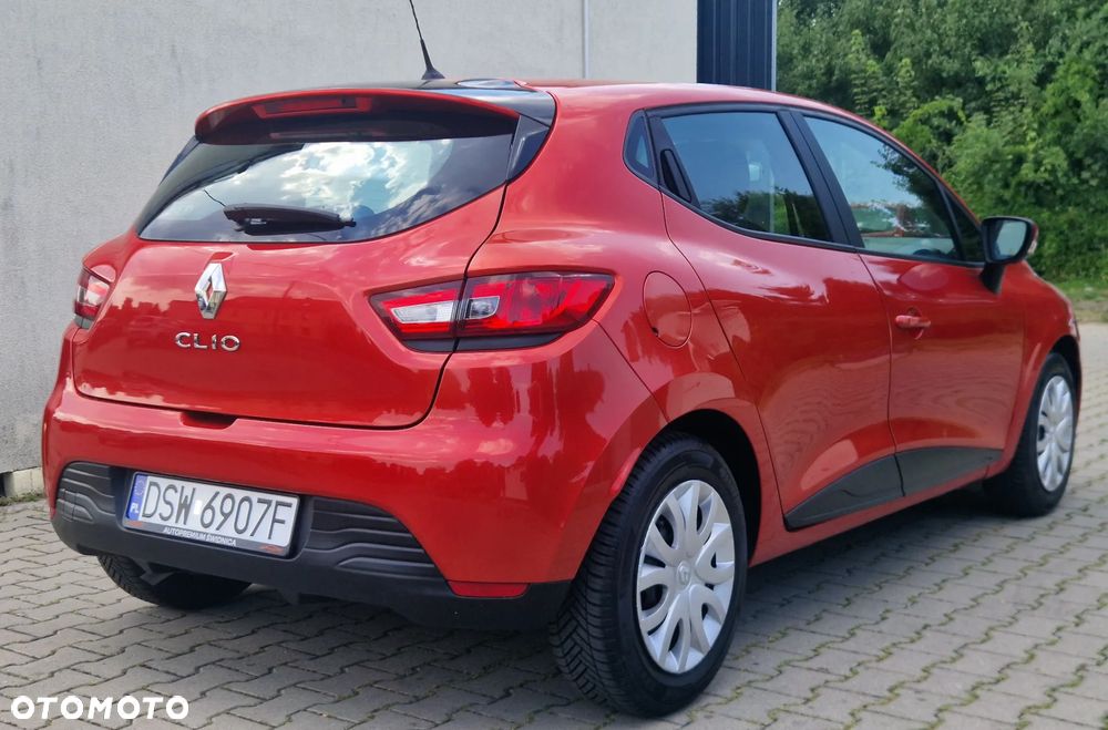 Renault Clio 1.2 16V 75 Experience - 15