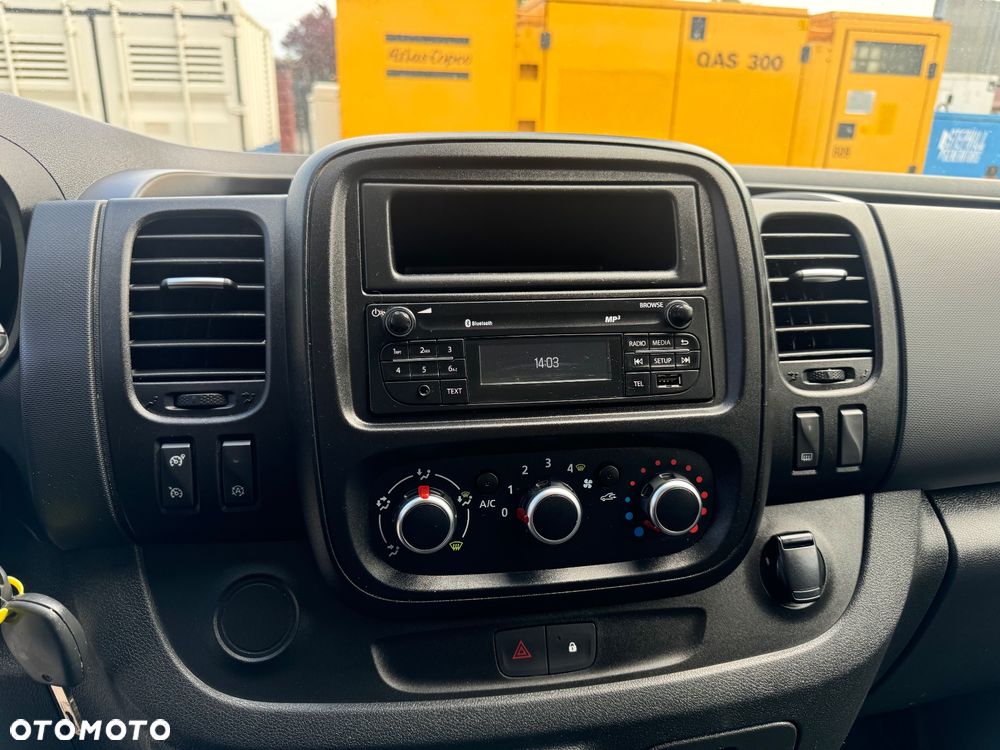 Renault Trafic - 21