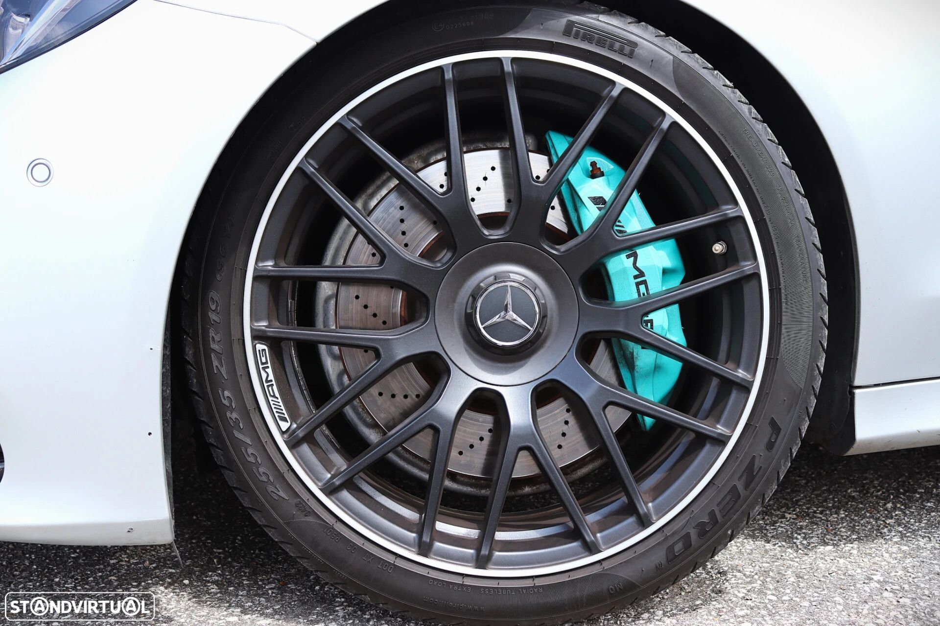Mercedes-Benz C 63 AMG - 12