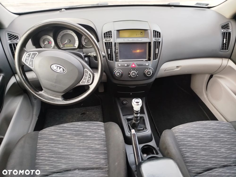 Kia Ceed 1.6 CRDi EX - 10