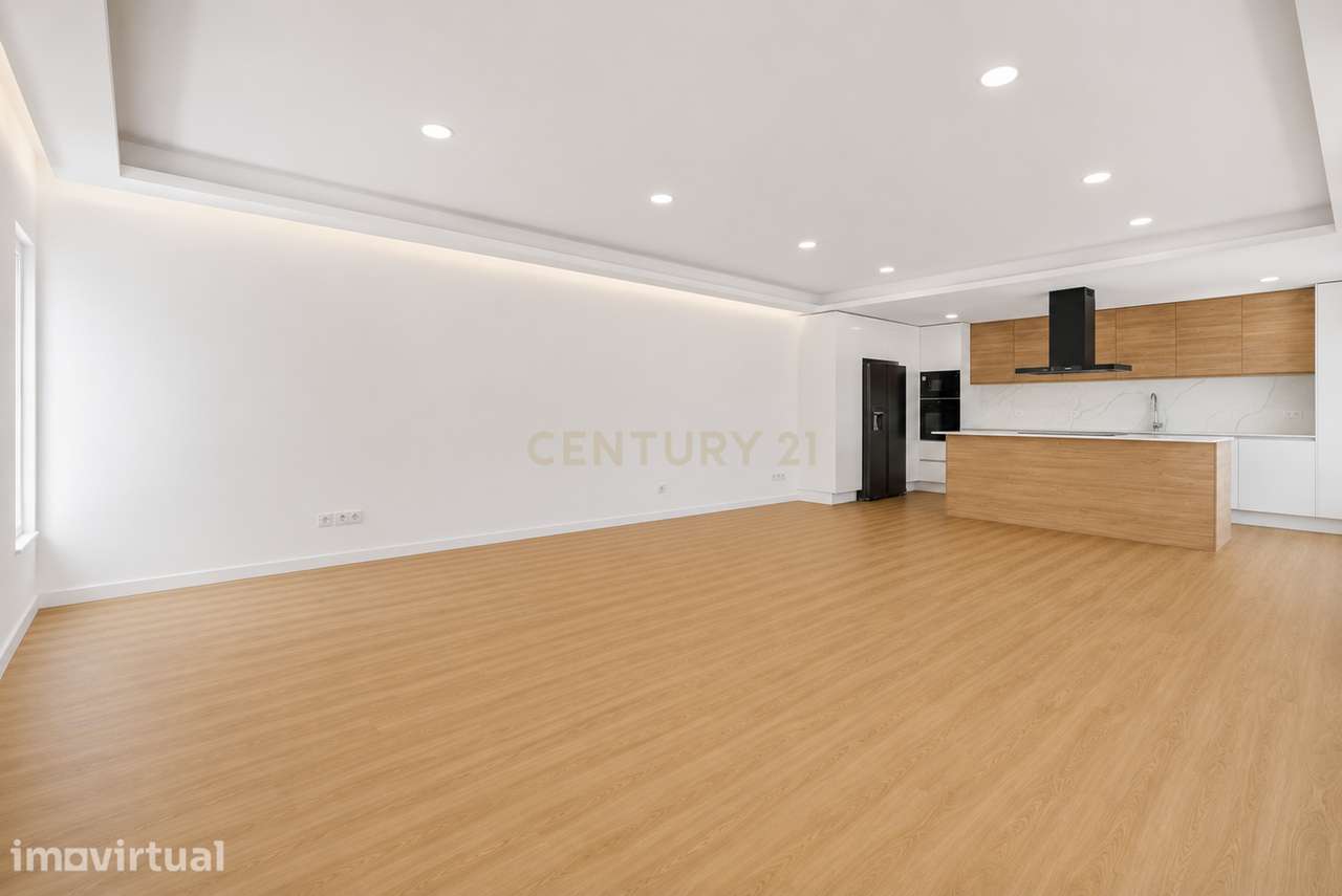 Moradia T4 Térrea Remodelada no Centro de Mafra | Privacidade, Confort - Grande imagem: 3/30