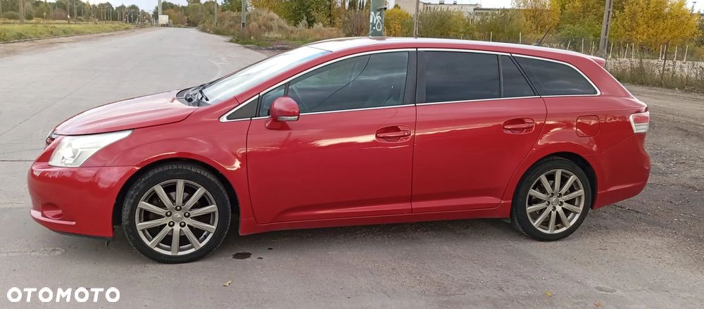 Toyota Avensis 2.0 D-4D Luna - 2