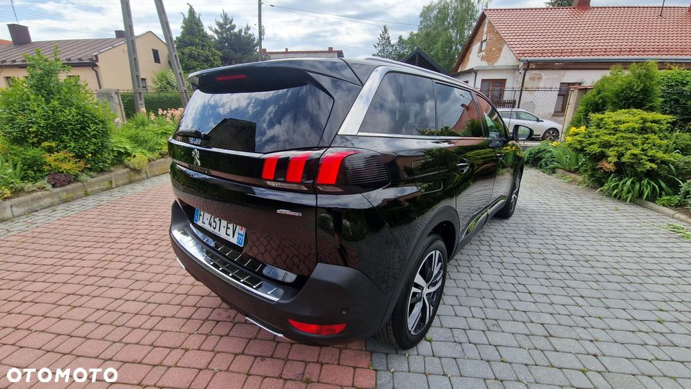 Peugeot 5008 - 3