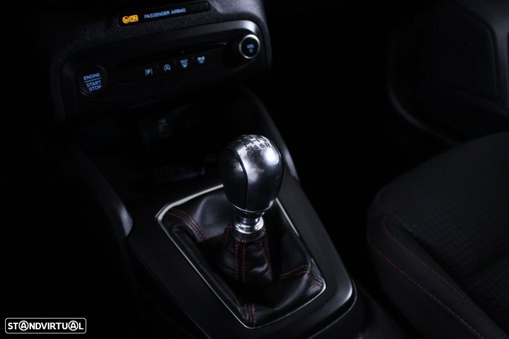 Ford Focus 1.0 EcoBoost MHEV ST-Line - 30