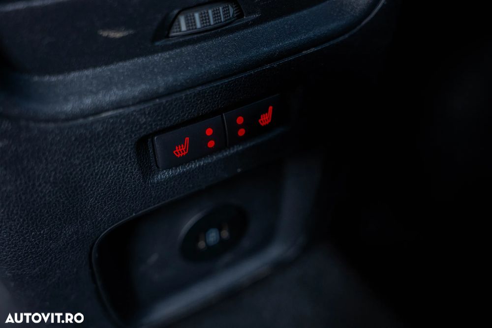 Ford Kuga 2.5 Duratec PHEV ST Line X - 22