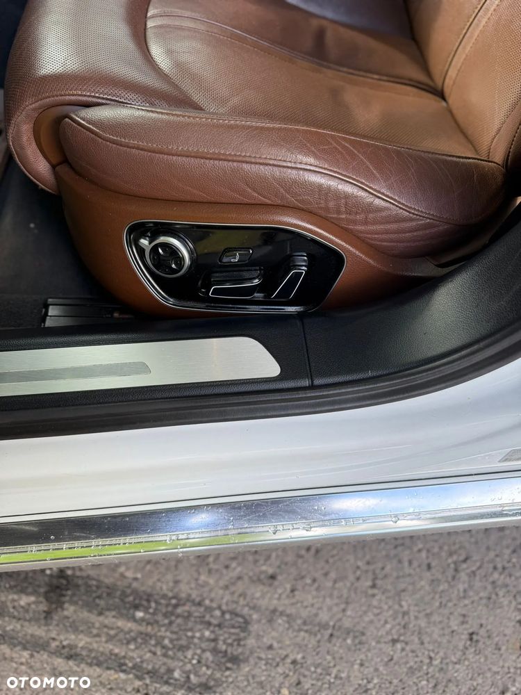 Audi A8 4.2 FSI L Quattro - 11